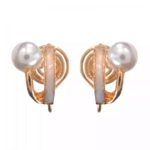Old Money Clipon Pearl Vintage Ear Cuff No Piercing