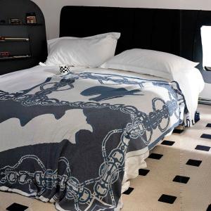 Ethnic Patterns Wool Knitted Home Blanket