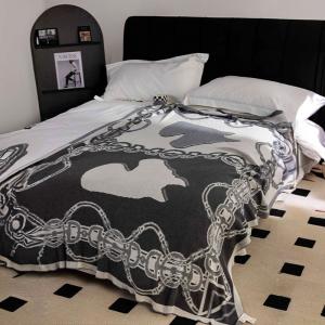 Ethnic Patterns Wool Knitted Home Blanket