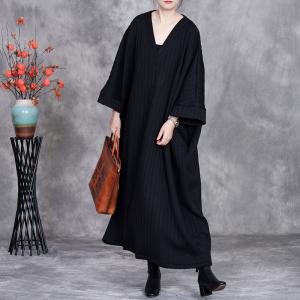 V-Neck Plus Size Black Modest Quilted Caftan Dress
