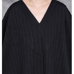 V-Neck Plus Size Black Modest Quilted Caftan Dress