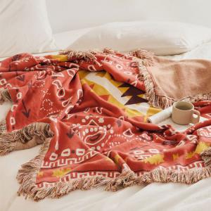 Boho Style Totem Patterned Tassel Camping Blanket