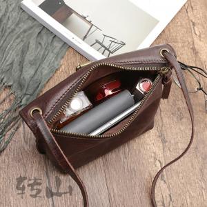 Elegant Ladies Cowhide Leather Messenger Bag
