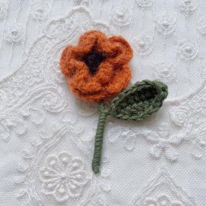 Handcrafted 3D Embroidered Knitted Flower Leaf Brooch Pin