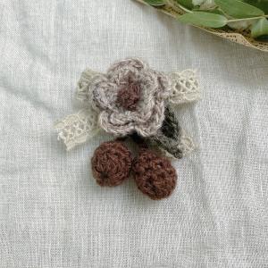 Handmade Rustic Style Knitted Crochet Flower Brooch for Her