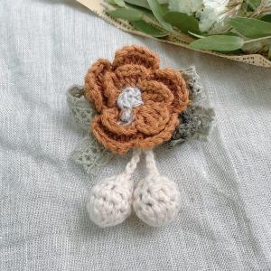 Handmade Rustic Style Knitted Crochet Flower Brooch for Her