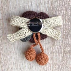 Handmade Rustic Style Knitted Crochet Flower Brooch for Her