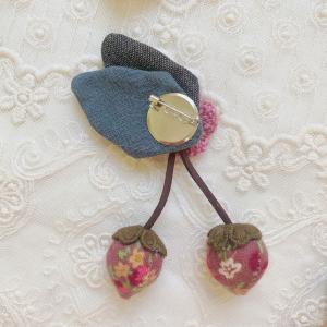 Cute Floral and Strawberry Knitted Brooch Pin for Girl