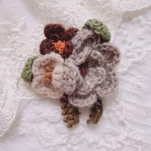 Crochet Flowers and Leaf Handmade Japanese Brooch Pin