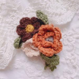 Crochet Flowers and Leaf Handmade Japanese Brooch Pin