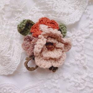 Crochet Flowers and Leaf Handmade Japanese Brooch Pin
