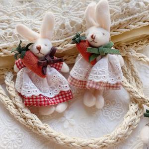 Handmade Cartoon Kawaii Rabbit with Carrot Brooch Pin