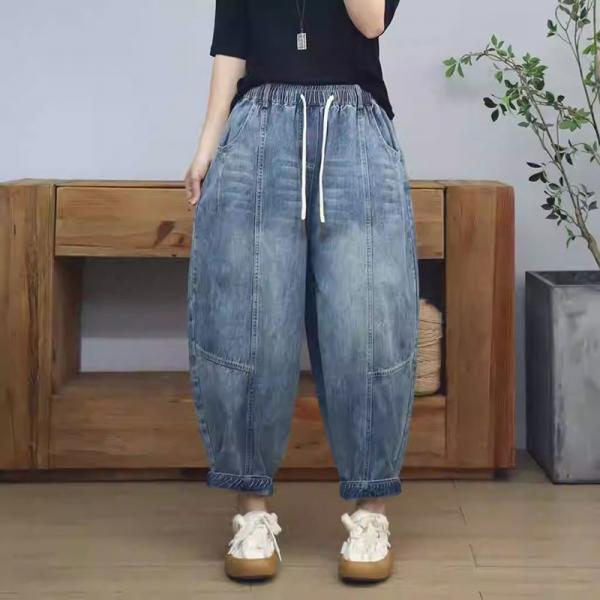 Relaxed Light Wash Barrel Jeans for Women