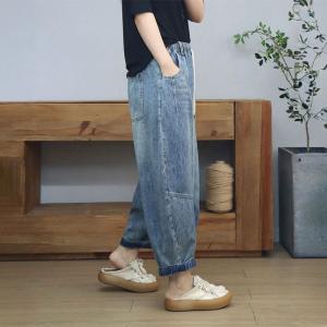 Relaxed Light Wash Barrel Jeans for Women