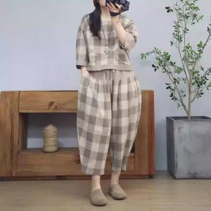 Checkered Cotton Linen T-shirt with Balloon Tapered Pants
