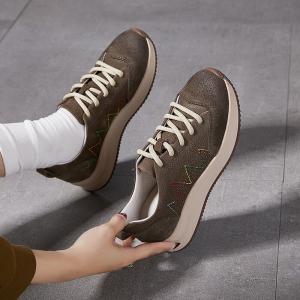 Lines Embroidery Leather Platform Trainers