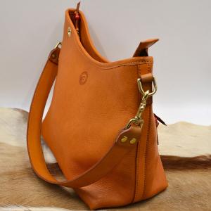 Handcrafted Elegant Vegetable Tanned Cowhide Underarm Bag