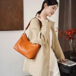Handcrafted Elegant Vegetable Tanned Cowhide Underarm Bag
