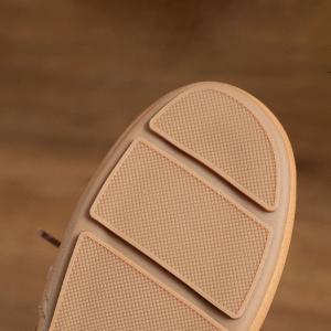 Light and Comfortable Leather Casual Sneakers