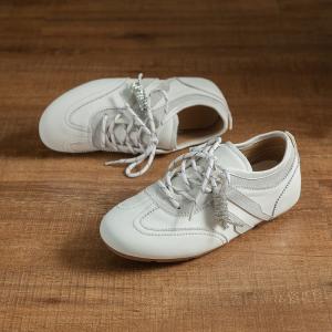 Light and Comfortable Leather Casual Sneakers
