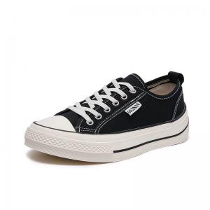 Leisure Chic Low -Top Canvas Sneakers