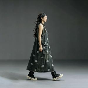 V-Neck Snowflake Embroidery Vest Dress