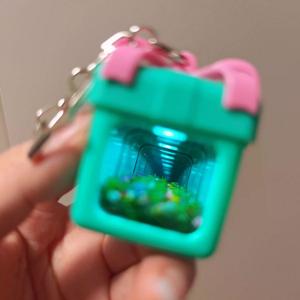 Handmade Infinity Mirror Endless Flower Field Keychain LED Box Light-Up Pendant for Xmas Gift